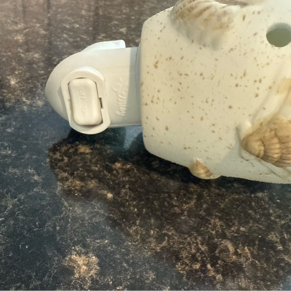 Scentsy Seashell Plug-In Shell Beach Decor Night Light Wax Warmer Retired - Picture 6 of 12